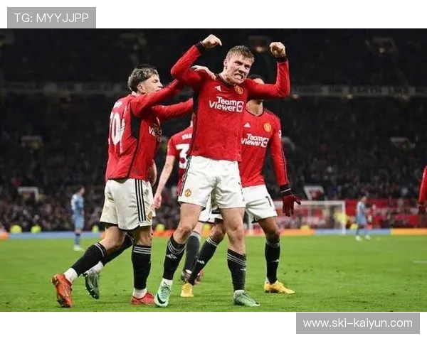 英超维拉公园球场气氛热烈，主队有望追平队史连胜纪录